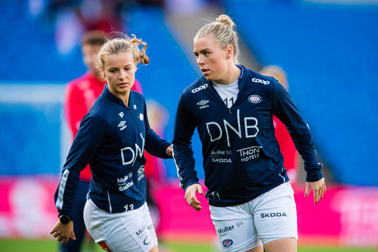 Ingibjörg Sigurdardottir of Vålerenga warms up