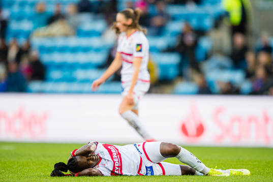 Kennya Kinda Esther Cordner of Sandviken in pain
