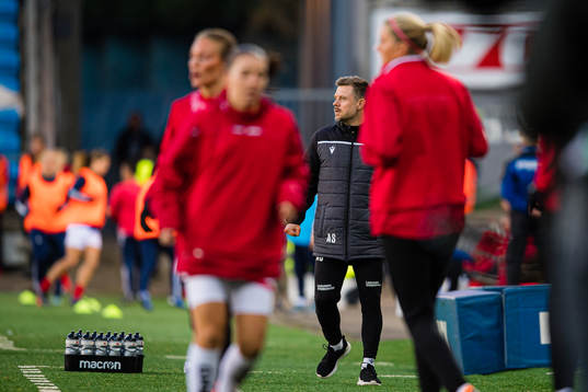 Alexander Straus, head coach of Sandviken