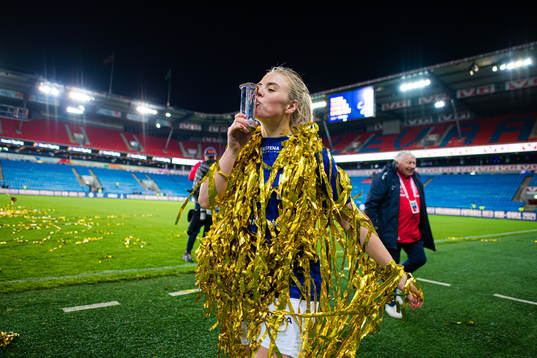 Ingibjörg Sigurdardottir of Vålerenga celebrates