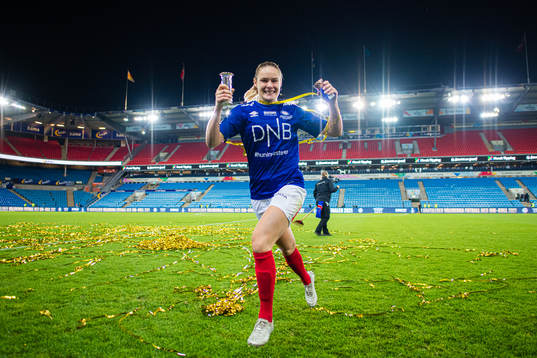 Andrine Tomter of Vålerenga celebrates