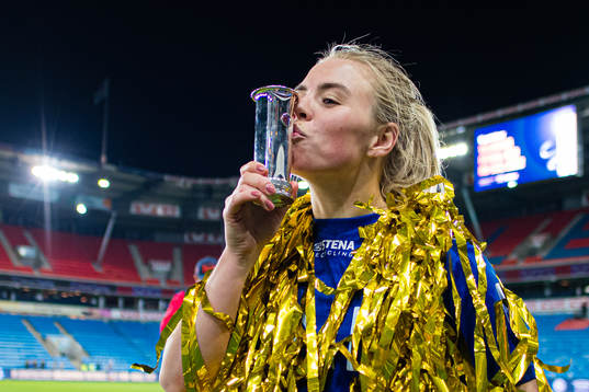 Bläddra bland fler bilder av Football, NM, Sandviken - Vålerenga