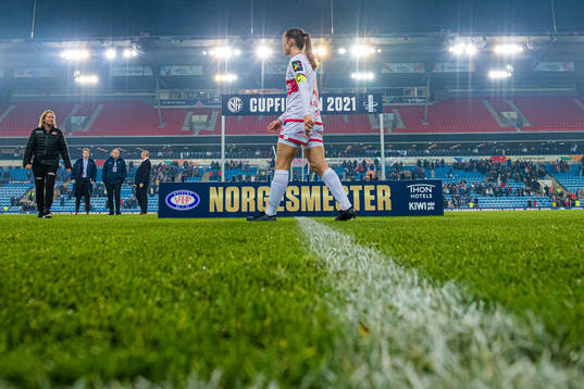 Tuva Hansen of Sandviken looks dejected