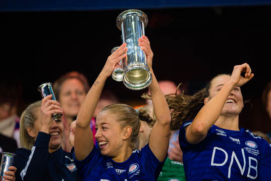Rikke Bogetveit Nygard of Vålerenga celebrates with the