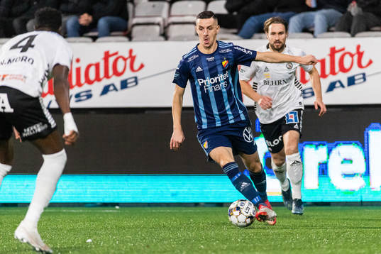 Djurgårdens Haris Radetinac och Örebros Kevin Walker