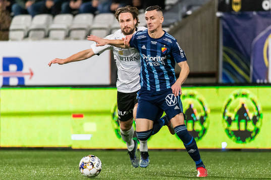 Örebros Kevin Walker och Djurgårdens Haris Radetinac