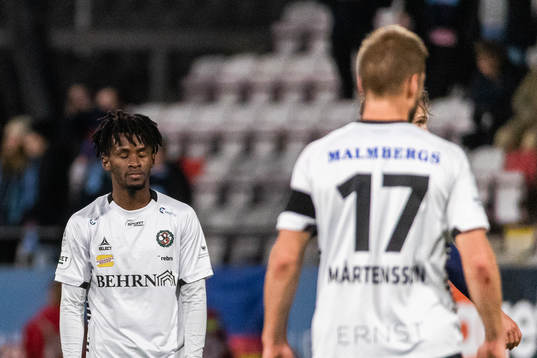 Örebros Rickard Emeka Friday deppar