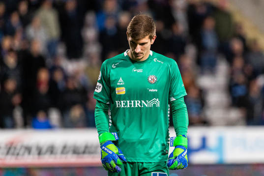 Örebros målvakt Bobby Allain deppar