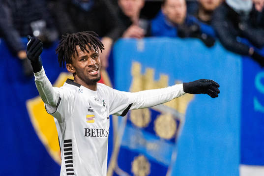 Örebros Rickard Emeka Friday deppar