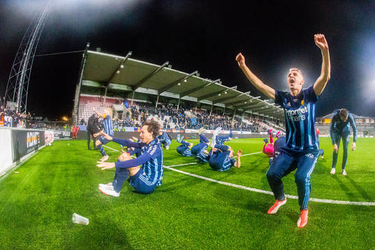 Djurgårdens Hjalmar Ekdal och Haris Radetinac jublar