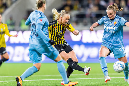 Häckens Stina Blackstenius gör 4-0