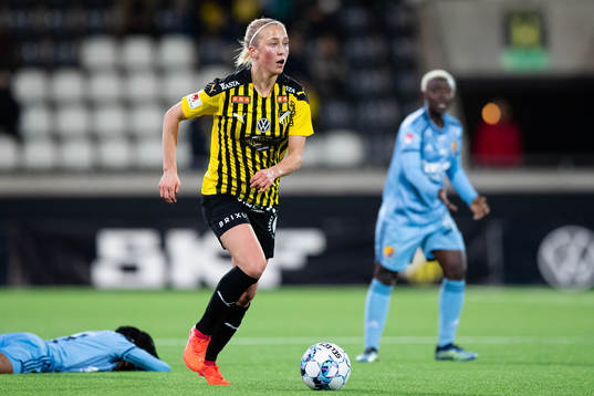 Häckens Julia Karlernäs