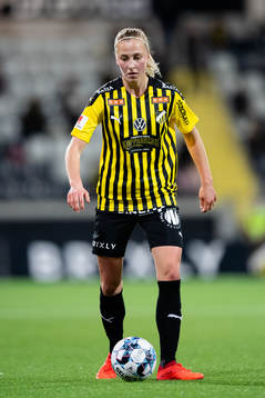 Häckens Julia Karlernäs