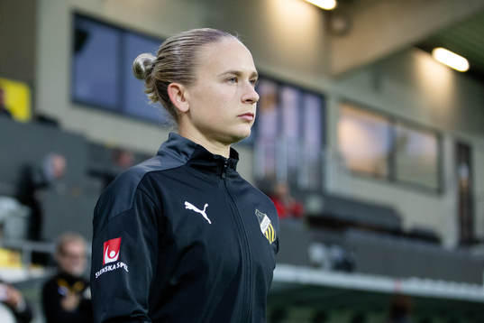 Häckens Filippa Curmark innan fotbollsmatchen i