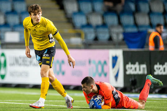 Elfsborgs Gustaf Lagerbielke och målvakt Hákon