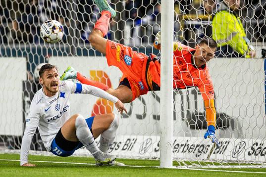 IFK Norrköpings Linus Wahlqvist gör 2-2 på Elfsborgs