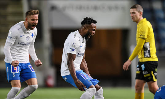 IFK Norrköpings Samuel Adegbenro jublar