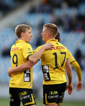 Elfsborgs Jeppe Møldrup Okkels och Per Frick jublar