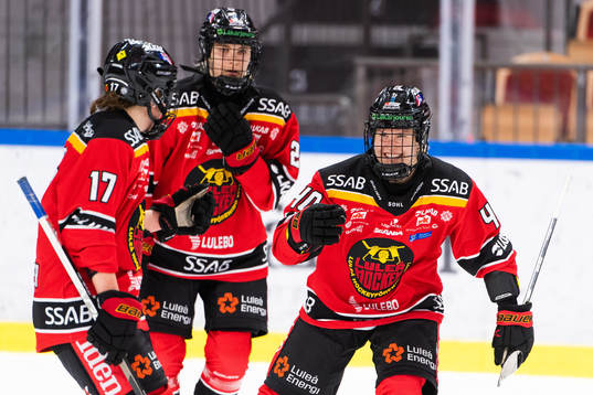 Luleås Noora Tulus jublar med lagkamrater