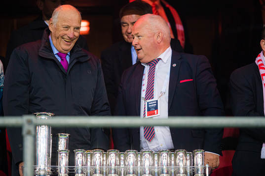 H.M. King Harald of Norway and Terje Svendsen, president of