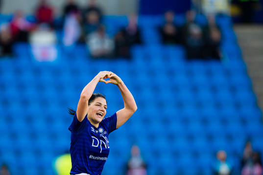 Dejana Stefanovic of Vålerenga celebrates