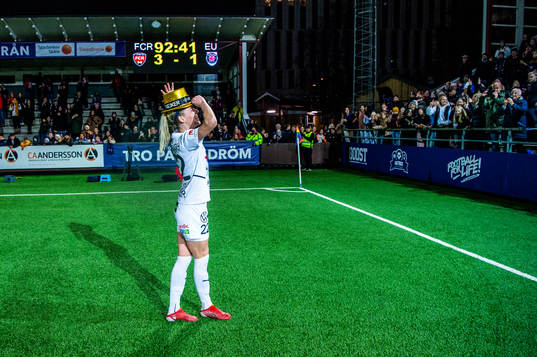 Rosengårds Olivia Schough jublar och firar SM-guldet