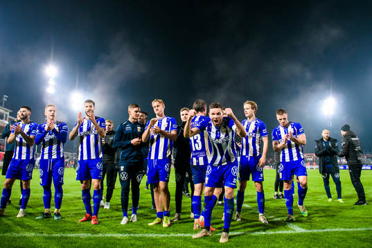IFK Göteborgs spelare jublar