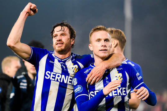 IFK Göteborgs Gustav Svensson och Oscar Wendt jublar