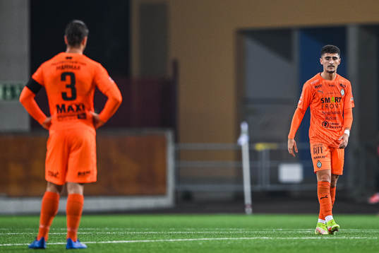 AFC Eskilstunas Abdelkarim Mammar Chaouche och Ismet