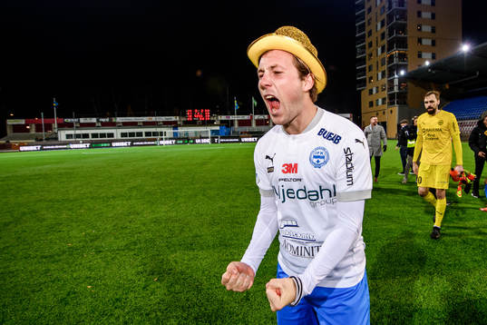 Värnamos William Kenndal jublar