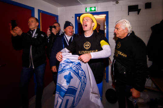 Värnamos Freddy Winsth jublar