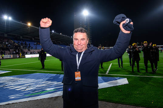 Värnamos sportchef Håkan Söderberg jublar