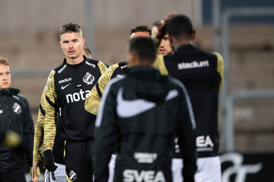 s Mikael Lustig före fotbollsmatchen i Allsvenskan mellan