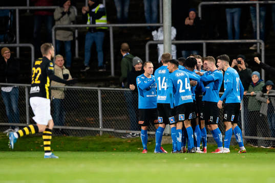 Halmstads spelare jublar