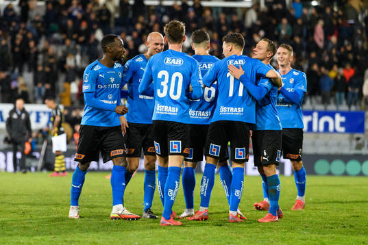 Halmstads spelare jublar