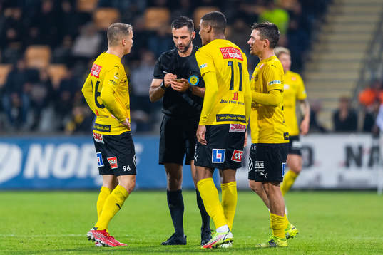 Mjällbys Elias Andersson, Amin Sarr och Jesper Gustavsson
