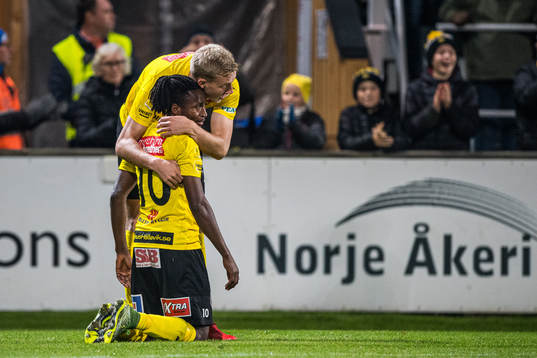 Mjällbys Mamudu Moro jublar