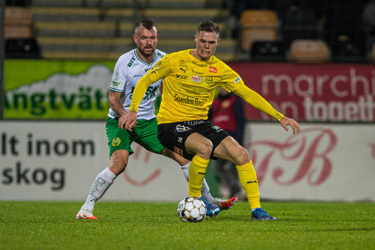 Mjällbys Jacob Bergström  och Hammarbys Mads Fenger