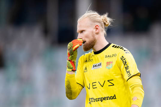 GAIS målvakt Mathias Karlsson deppar
