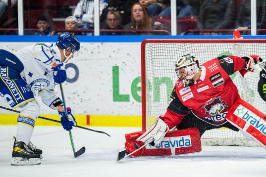 Leksands Ashton Carter oroar mot Malmö Redhawks målvakt