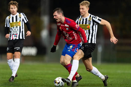Landskronas Viktor Wihlstrand och Östers Nicolas Mortensen