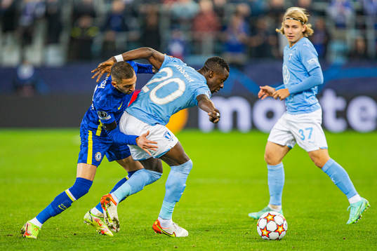 Hakim Ziyech of Chelsea and Bonke Innocent of Malmö FF