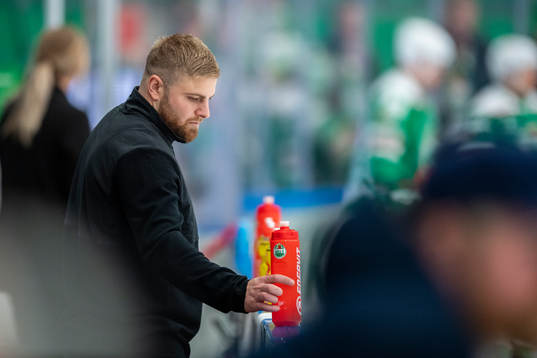 Rögles materialare Jonas Elofsson
