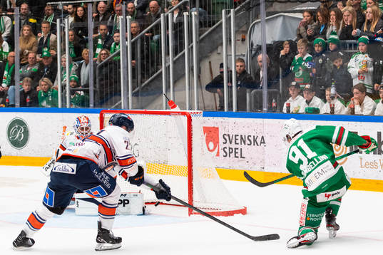 Rögles Adam Tambellini gör 3-1