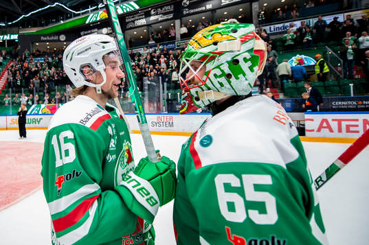 Rögles Lucas Ekeståhl Jonsson och målvakt Christoffer