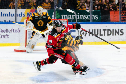 Luleås Einar Emanuelsson och Skellefteås Tom Kühnhackl