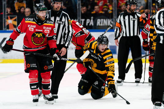 Skellefteås Rickard Hugg och Luleås Linus Omark