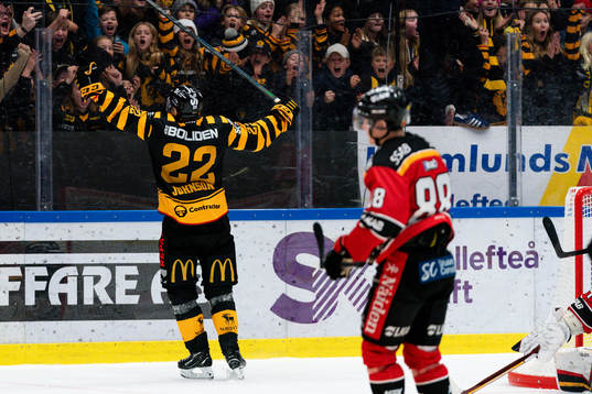Skellefteås Jonathan Johnsson gör 4-2