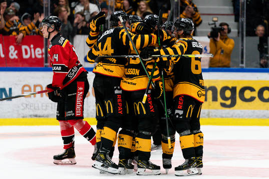 Skellefteå jublar och Luleås Jonas Berglund deppar