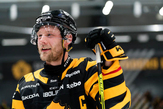 Skellefteås Oscar Möller jublar